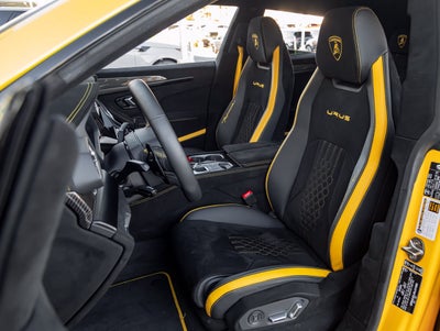 2024 Lamborghini Urus Performante