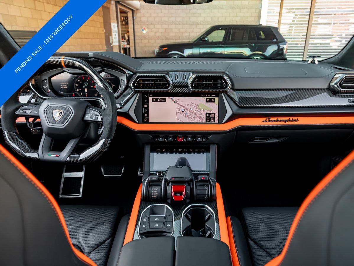 2025 Lamborghini Urus SE - Photo 22