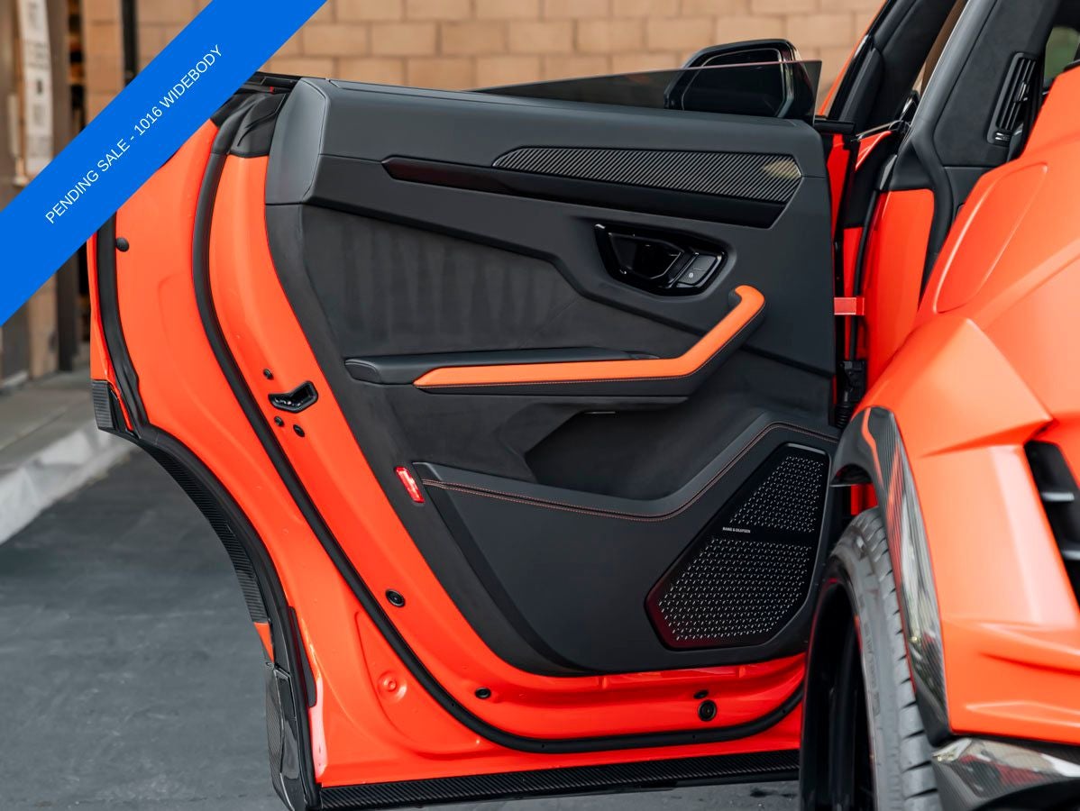 2025 Lamborghini Urus SE - Photo 25