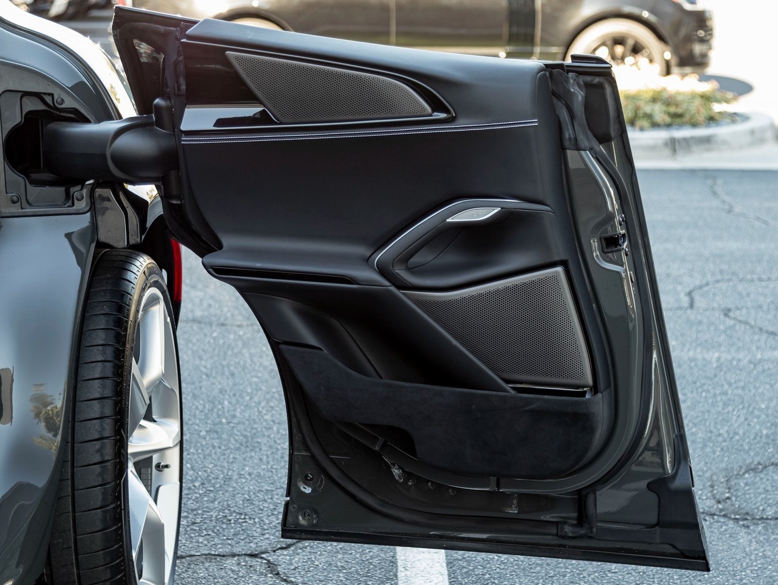 2025 Ferrari Purosangue Base