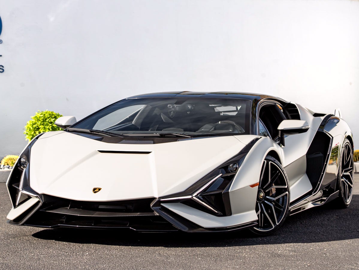 2021 Lamborghini Sian Base
