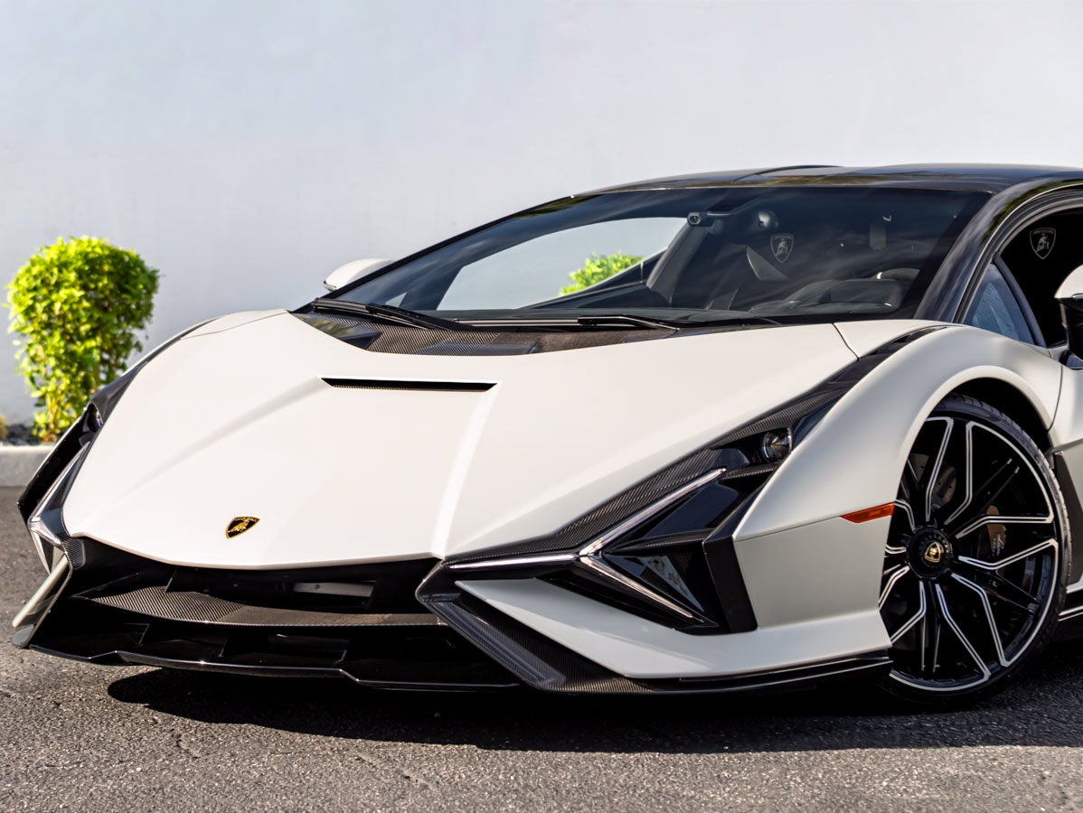 2021 Lamborghini Sian Base