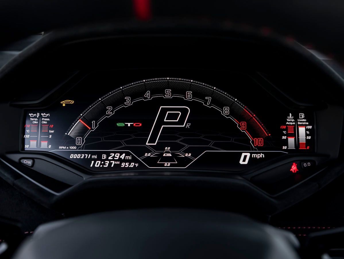 2024 Lamborghini Huracan STO Base