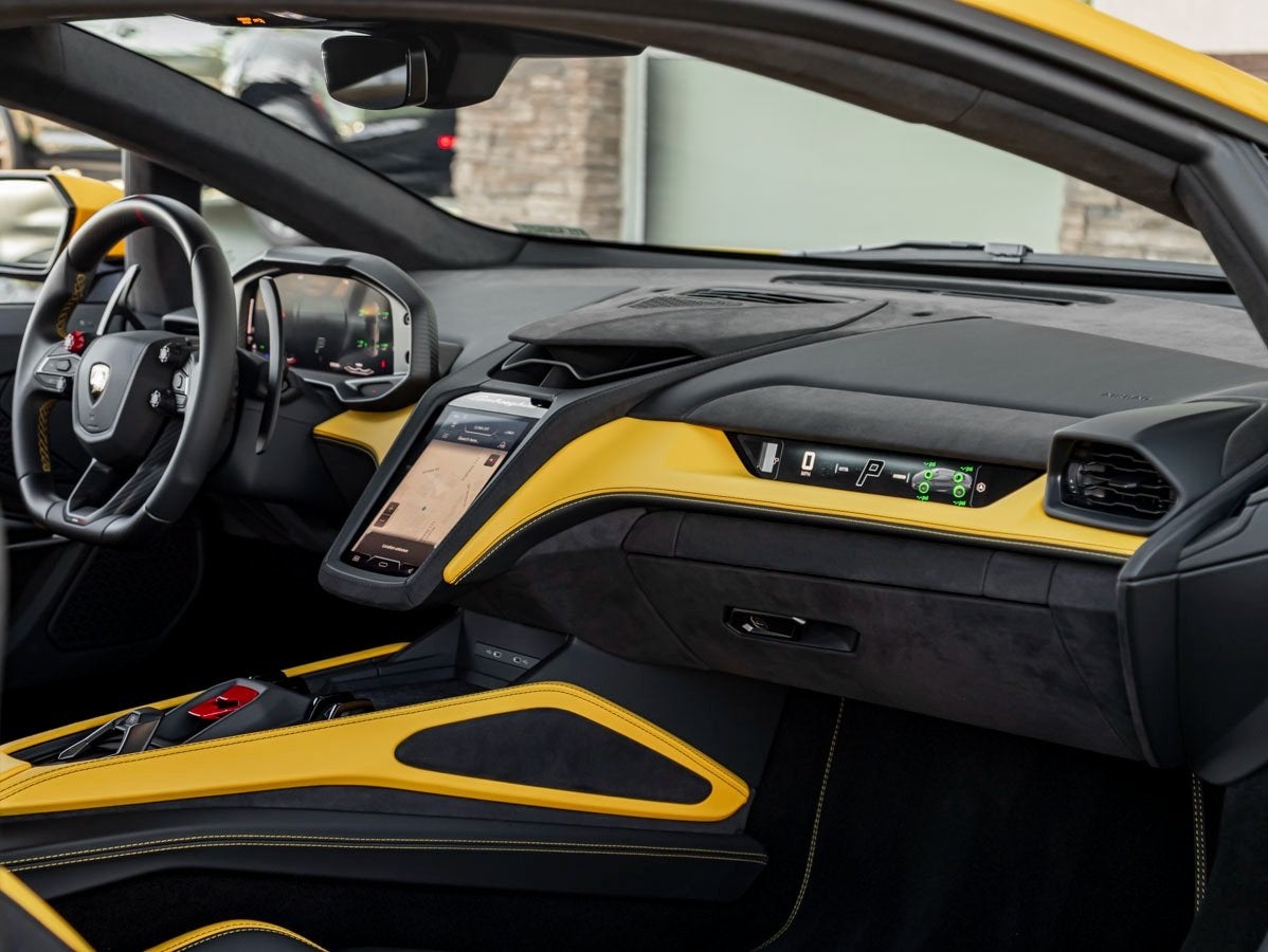 2026 Lamborghini Temarario Base