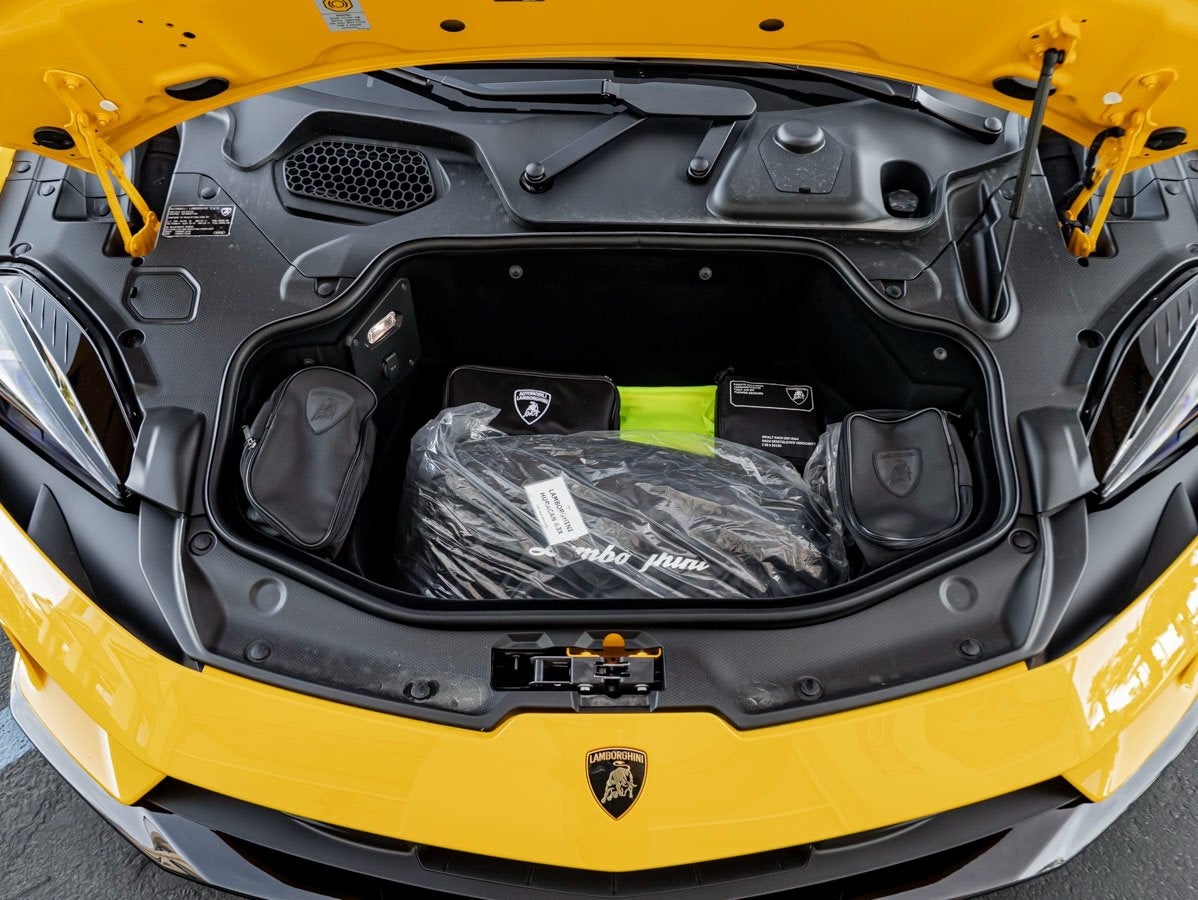 2026 Lamborghini Temarario Base