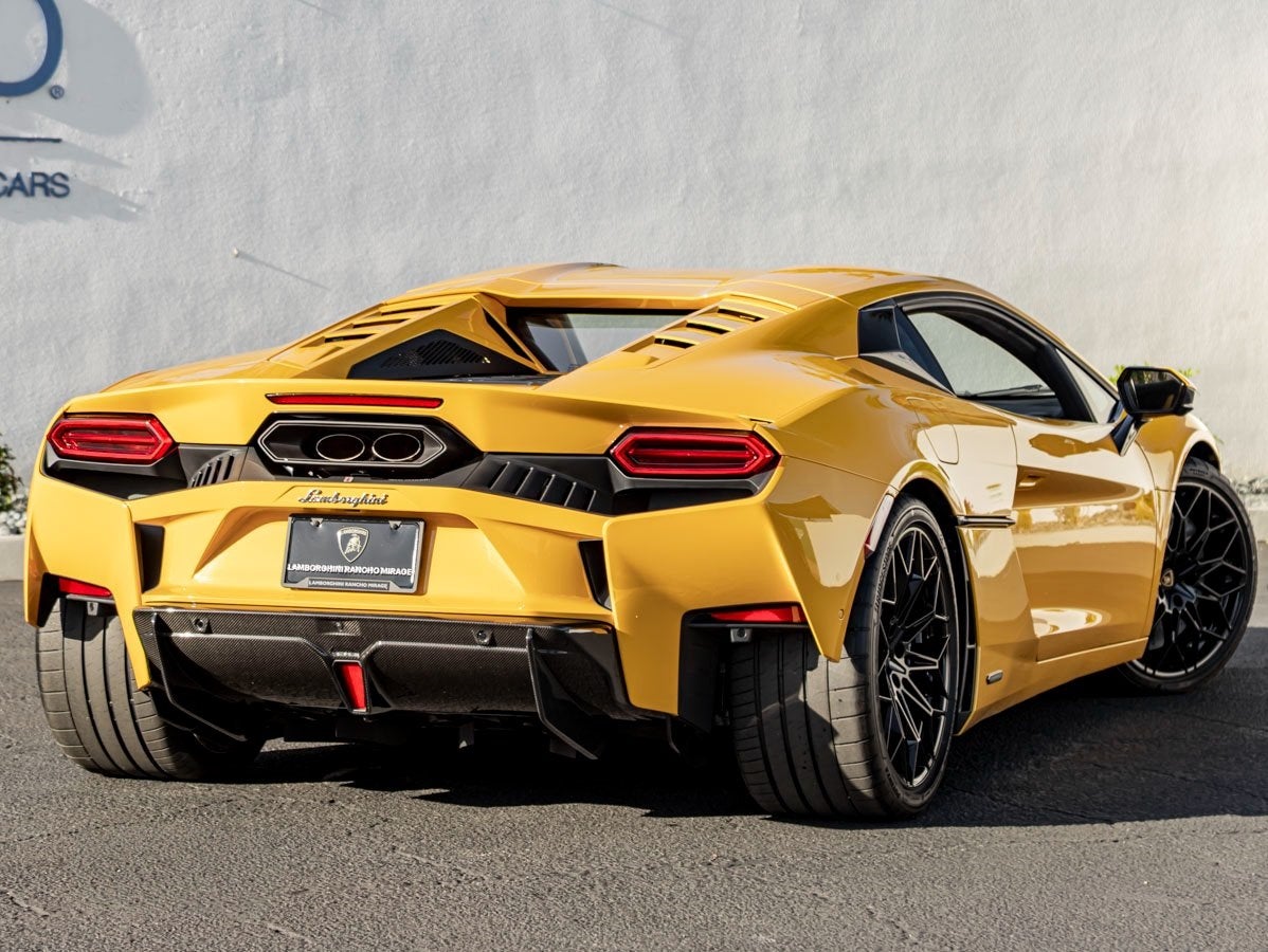 2026 Lamborghini Temarario Base