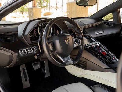 2014 Lamborghini Aventador Base