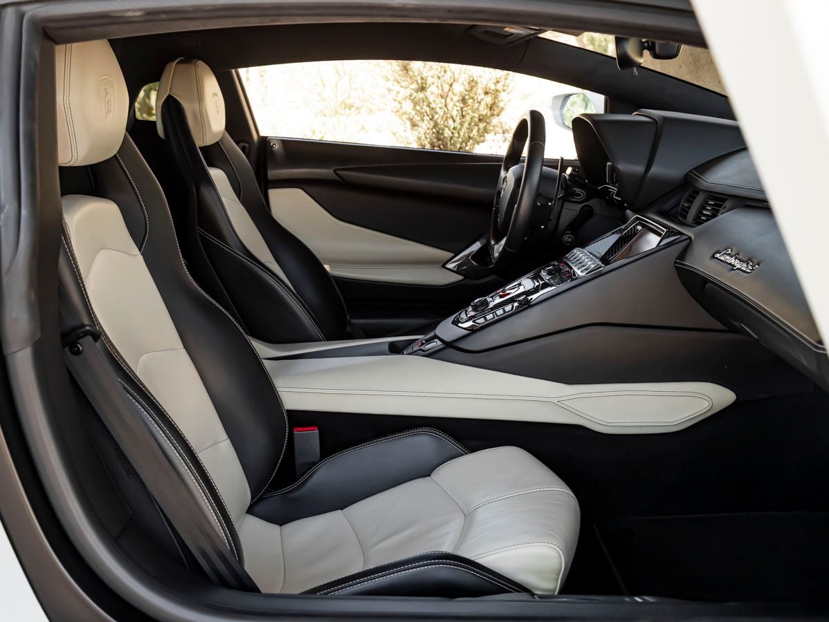 2014 Lamborghini Aventador Base