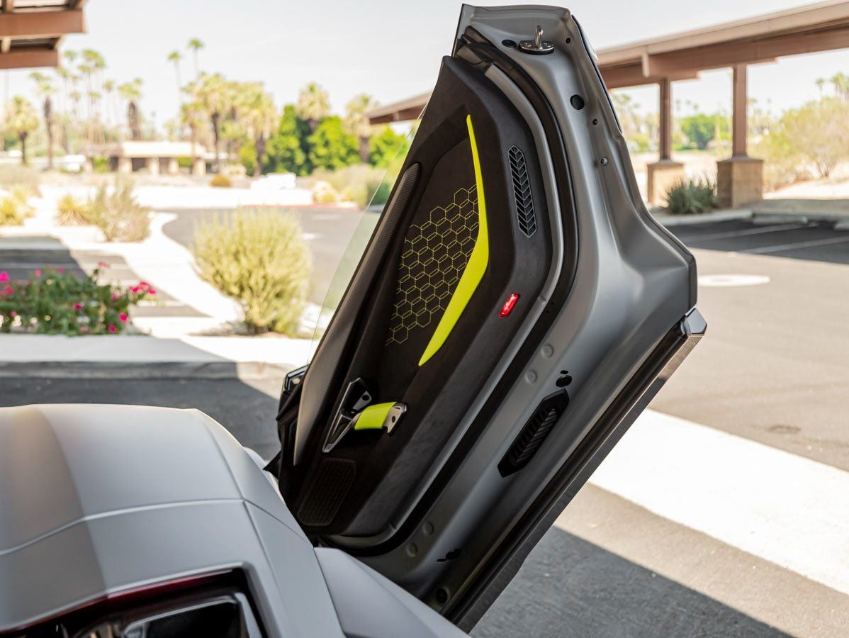 2025 Lamborghini Revuelto Base