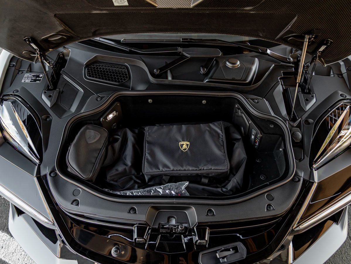 2025 Lamborghini Revuelto Base