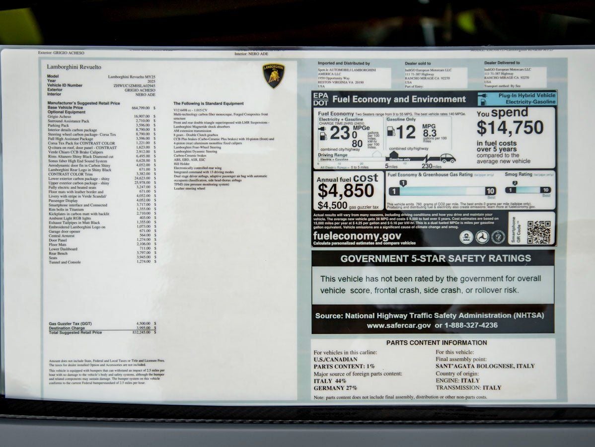 2025 Lamborghini Revuelto Base