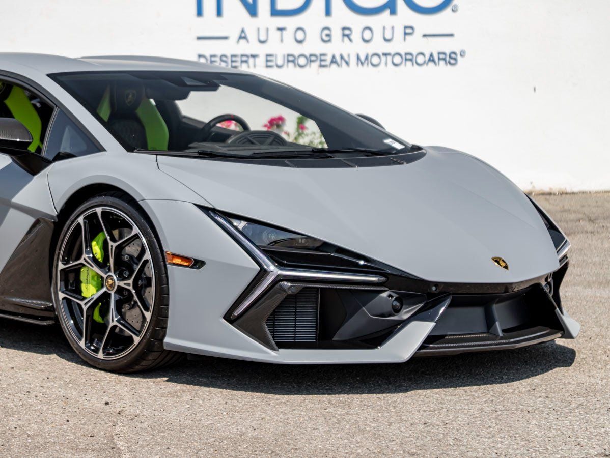 2025 Lamborghini Revuelto Base