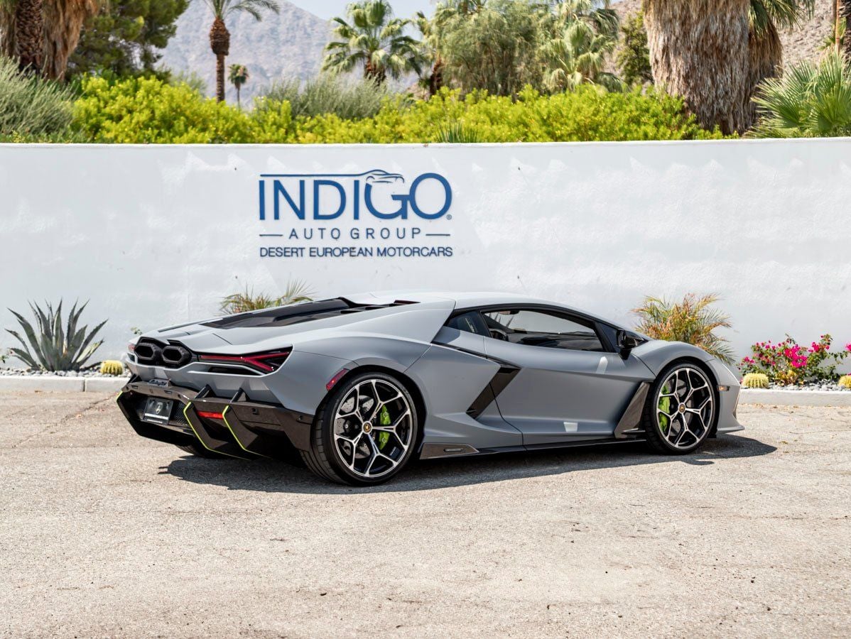 2025 Lamborghini Revuelto Base