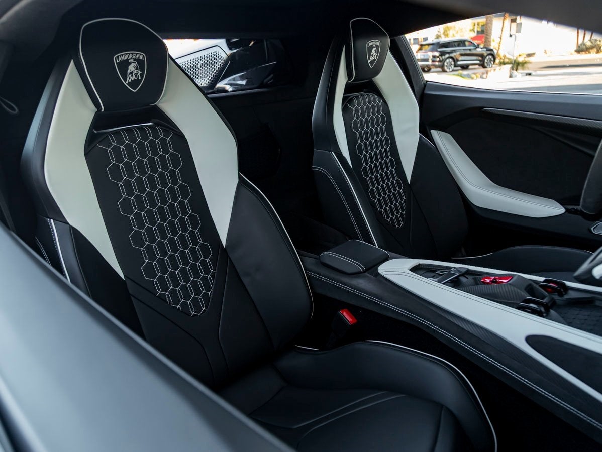 2026 Lamborghini Revuelto Base