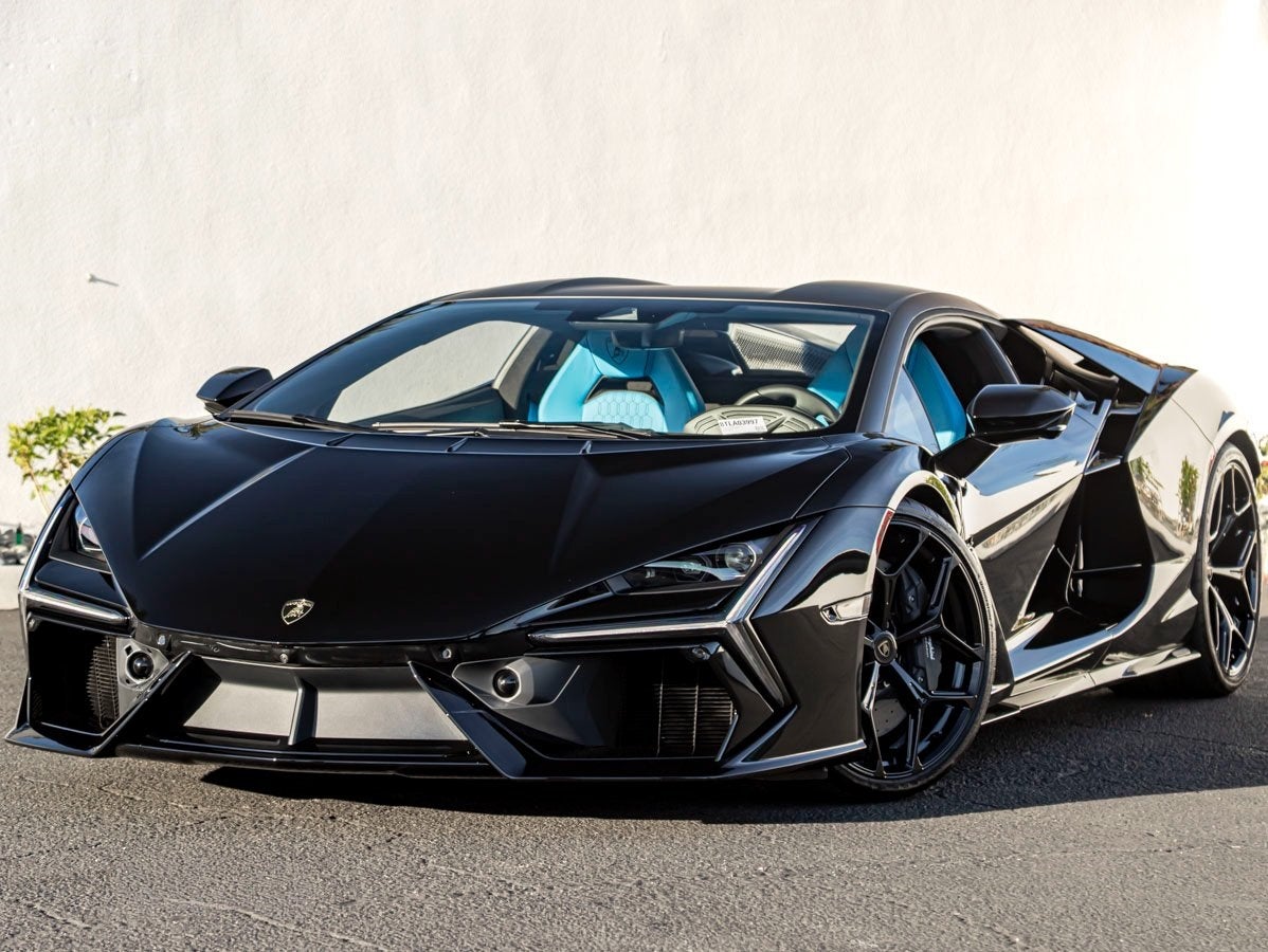 2026 Lamborghini Revuelto Base