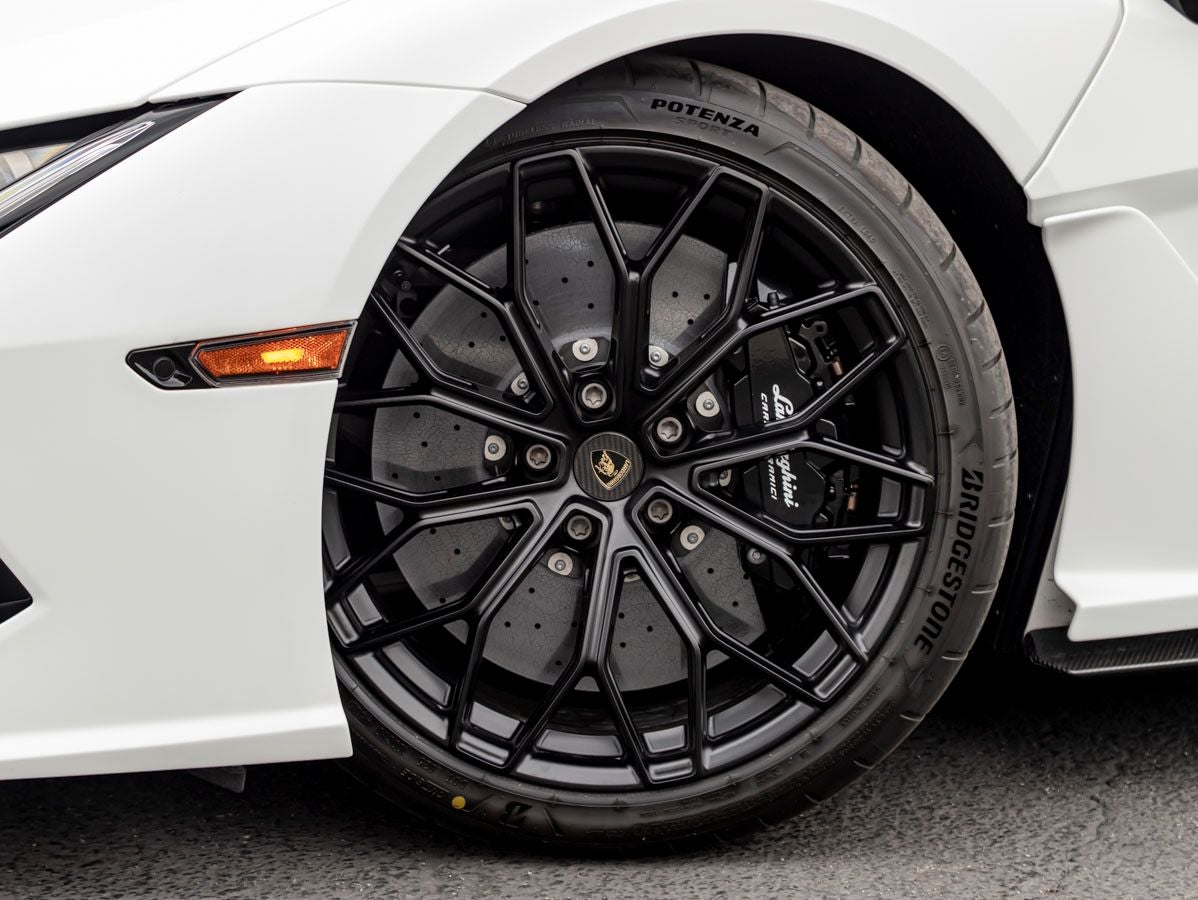 2026 Lamborghini Revuelto Base