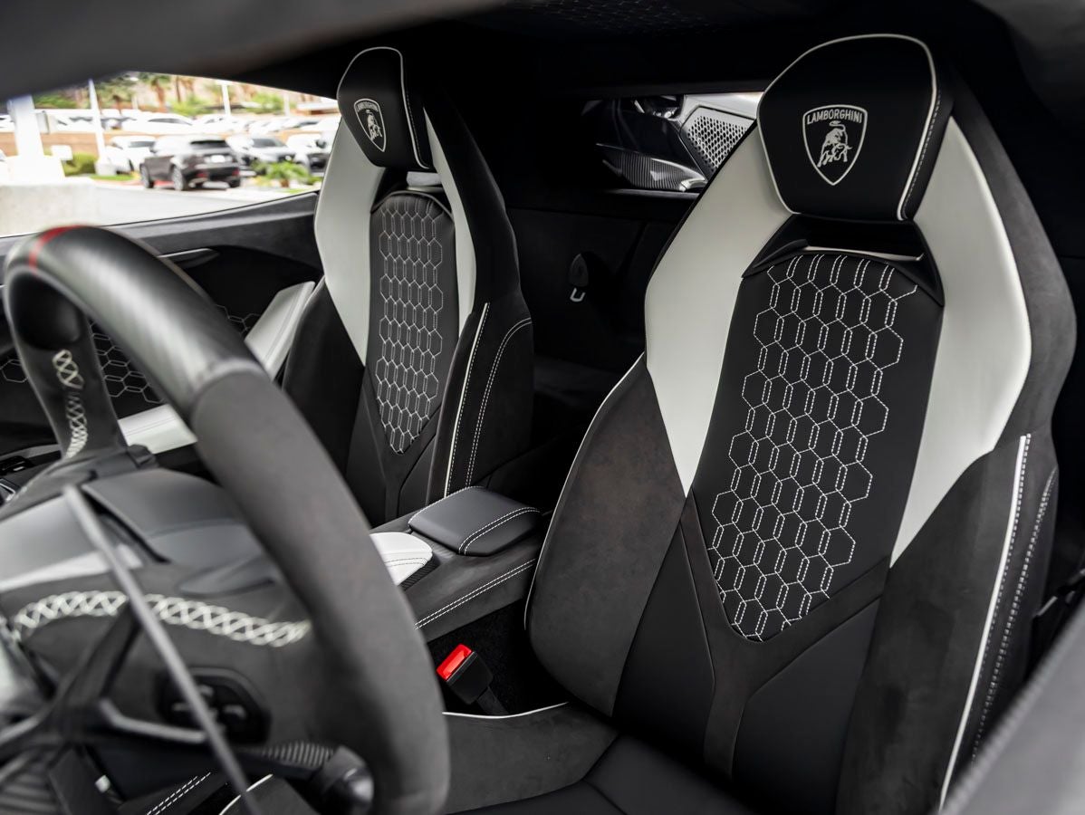 2026 Lamborghini Revuelto Base