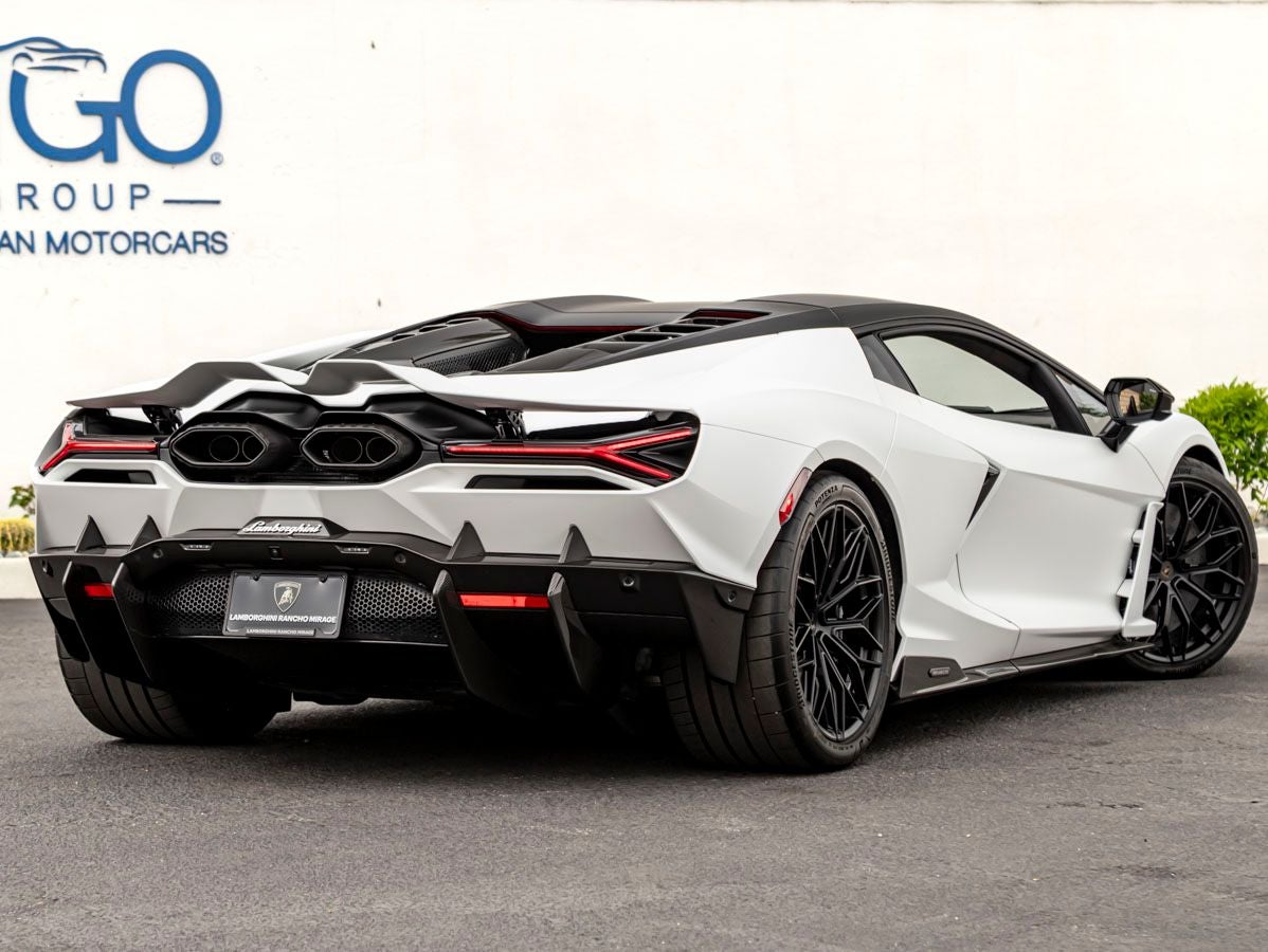 2026 Lamborghini Revuelto Base