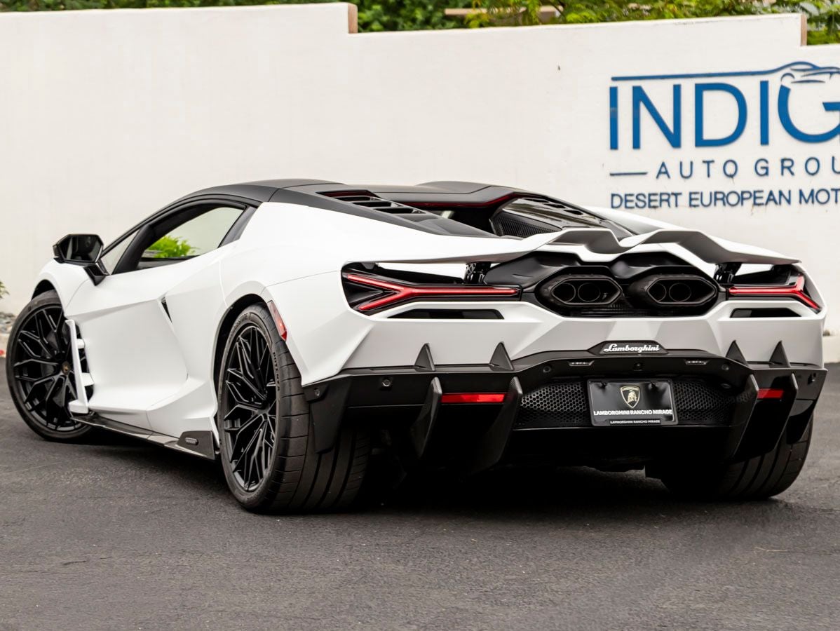 2026 Lamborghini Revuelto Base
