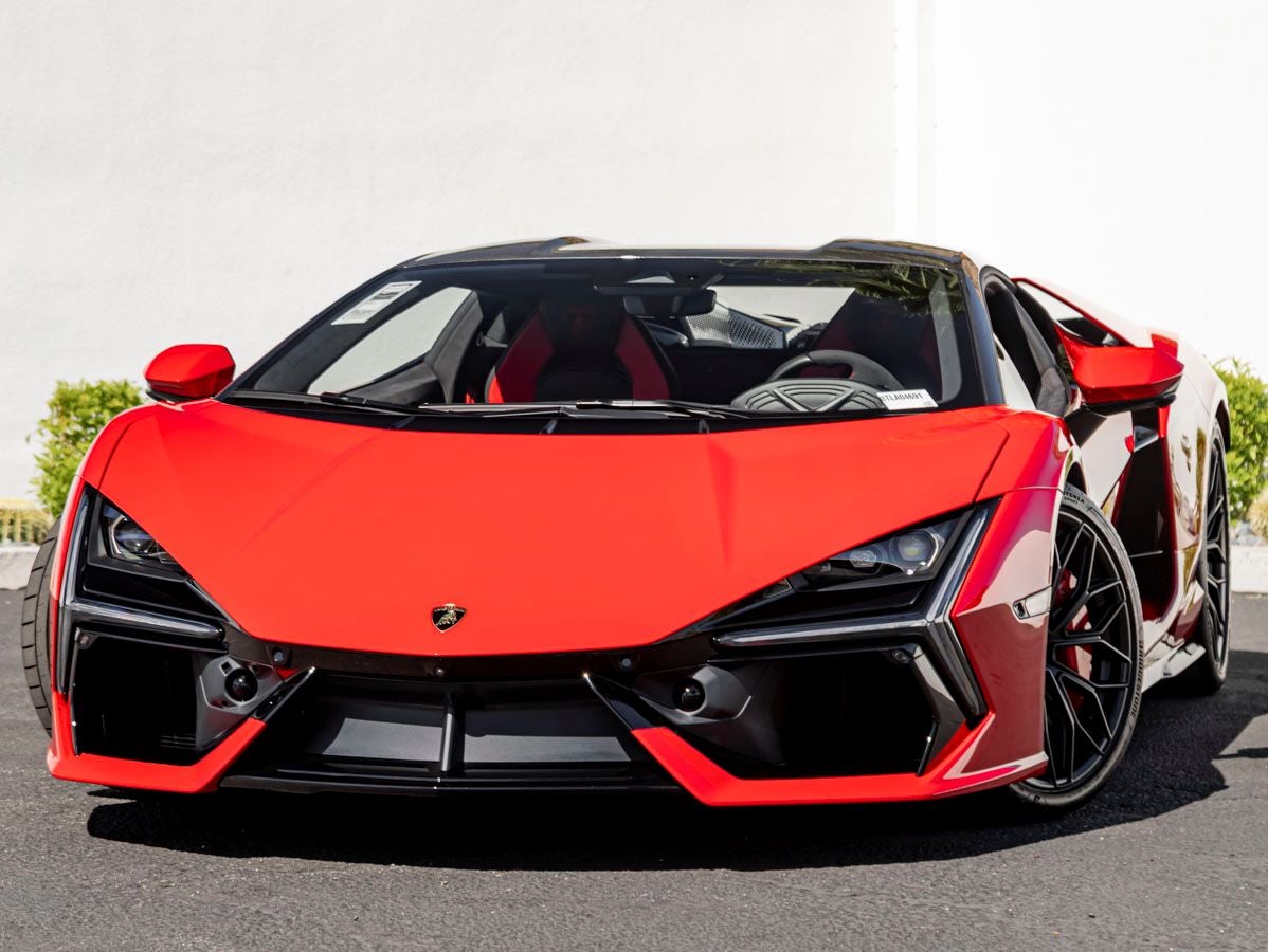 2026 Lamborghini Revuelto Base