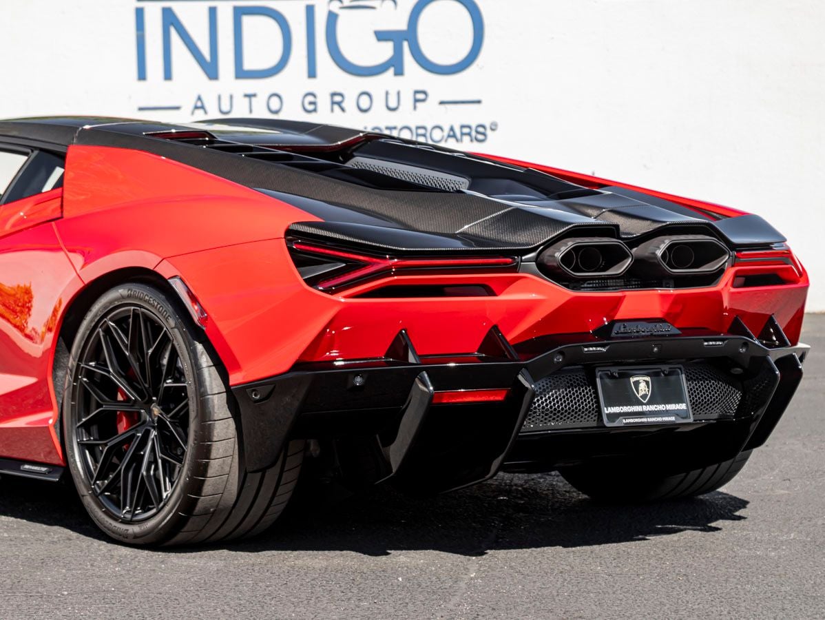 2026 Lamborghini Revuelto Base