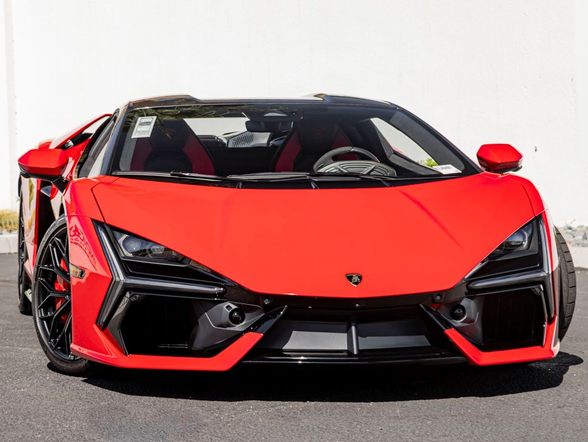 2026 Lamborghini Revuelto Base