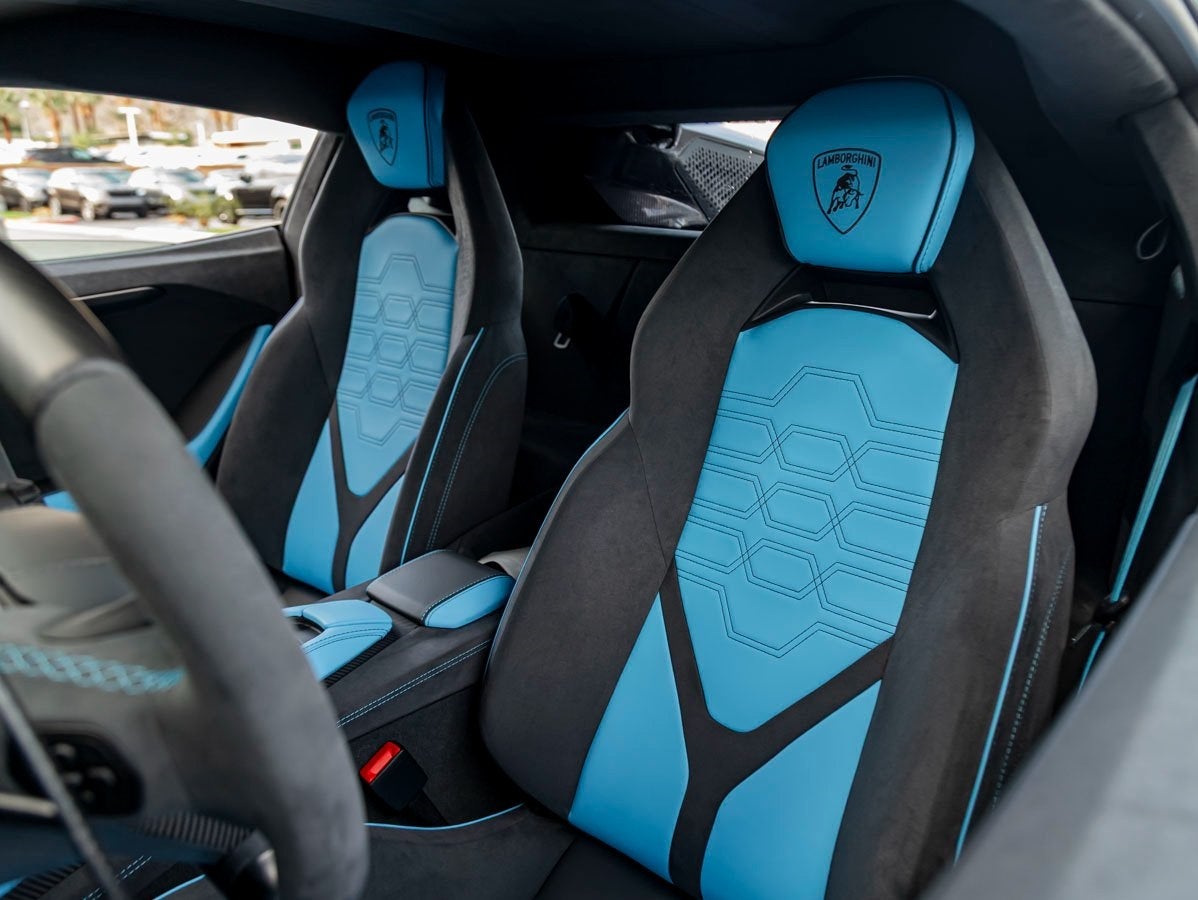 2026 Lamborghini Revuelto Base