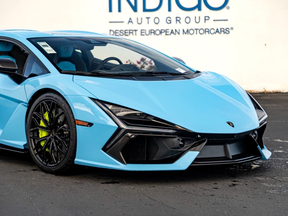 2026 Lamborghini Revuelto Base