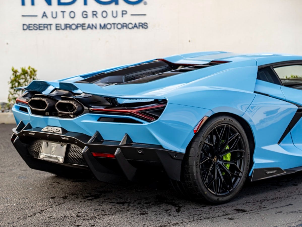 2026 Lamborghini Revuelto Base