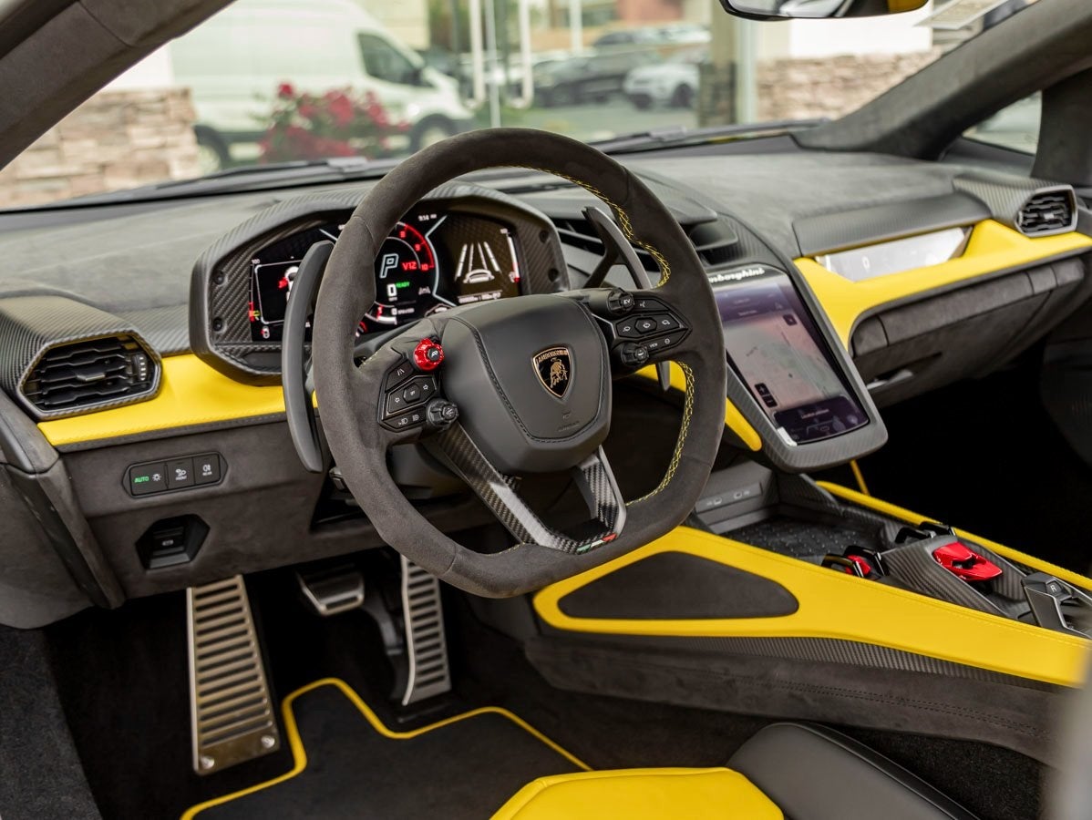2026 Lamborghini Revuelto Base