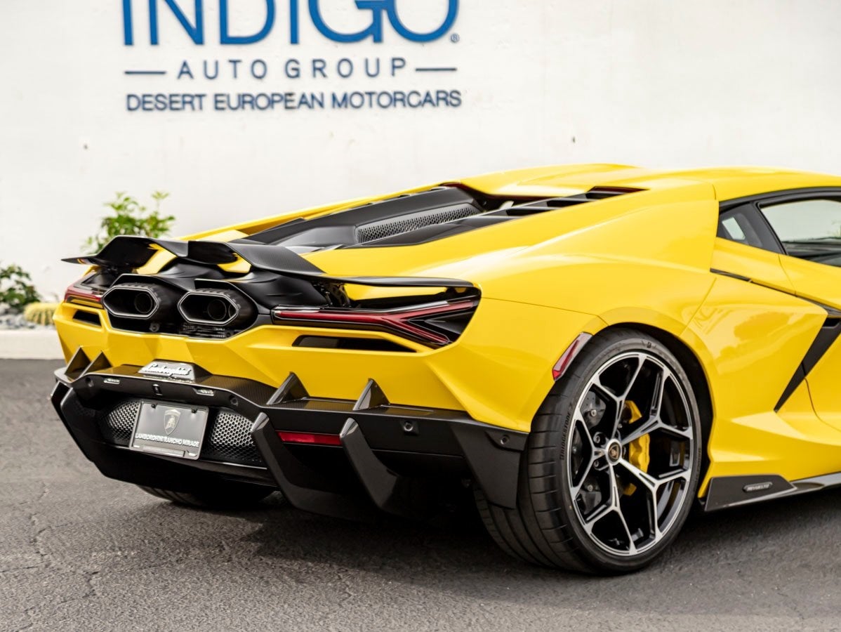 2026 Lamborghini Revuelto Base