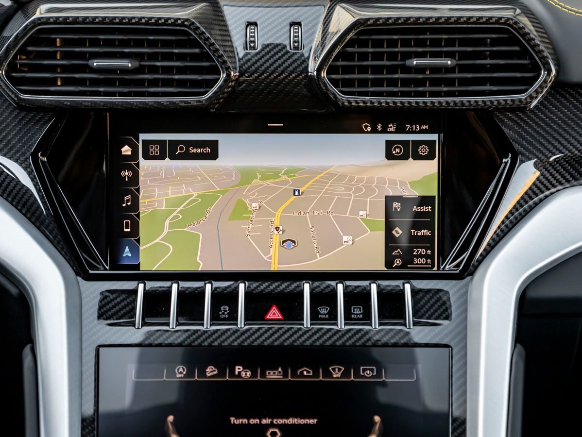 2021 Lamborghini Urus Base