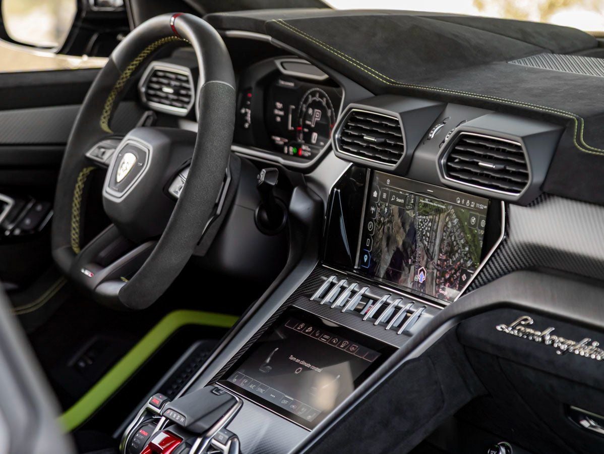 2023 Lamborghini Urus Performante