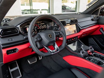 2026 Lamborghini Urus SE