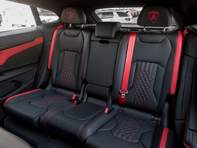 2026 Lamborghini Urus SE