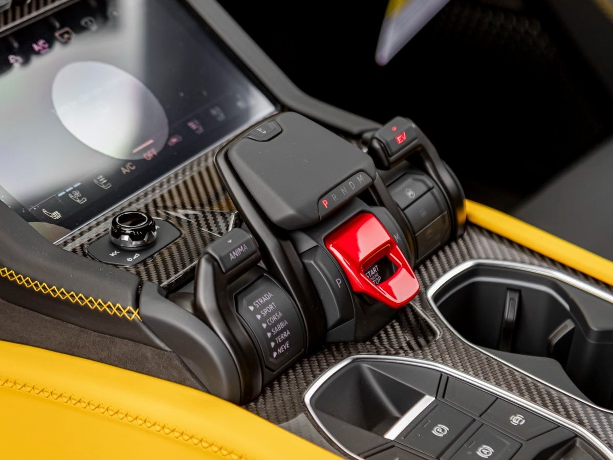 2026 Lamborghini Urus SE