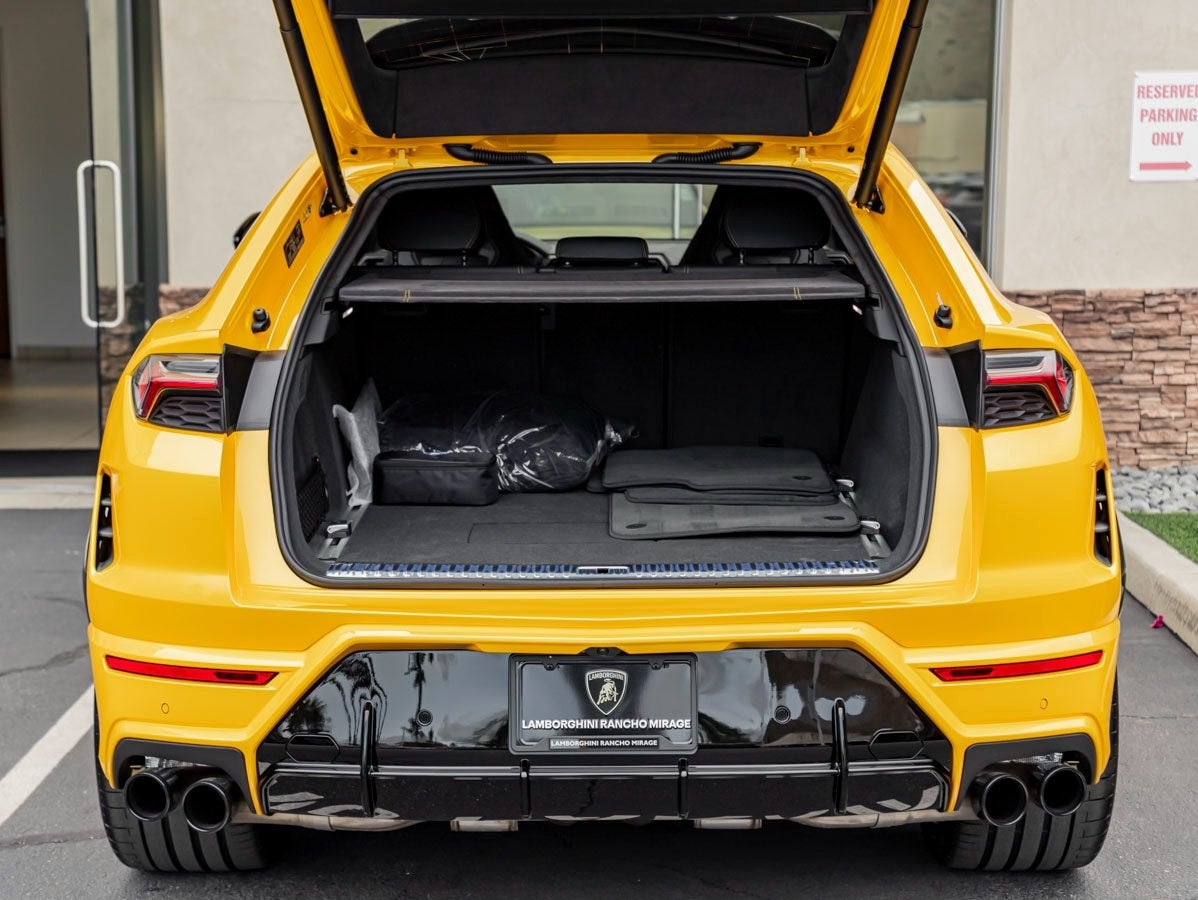 2026 Lamborghini Urus SE