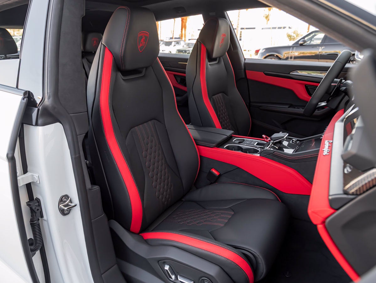 2026 Lamborghini Urus SE