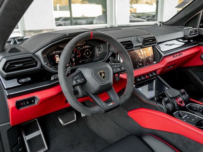 2025 Lamborghini Urus SE