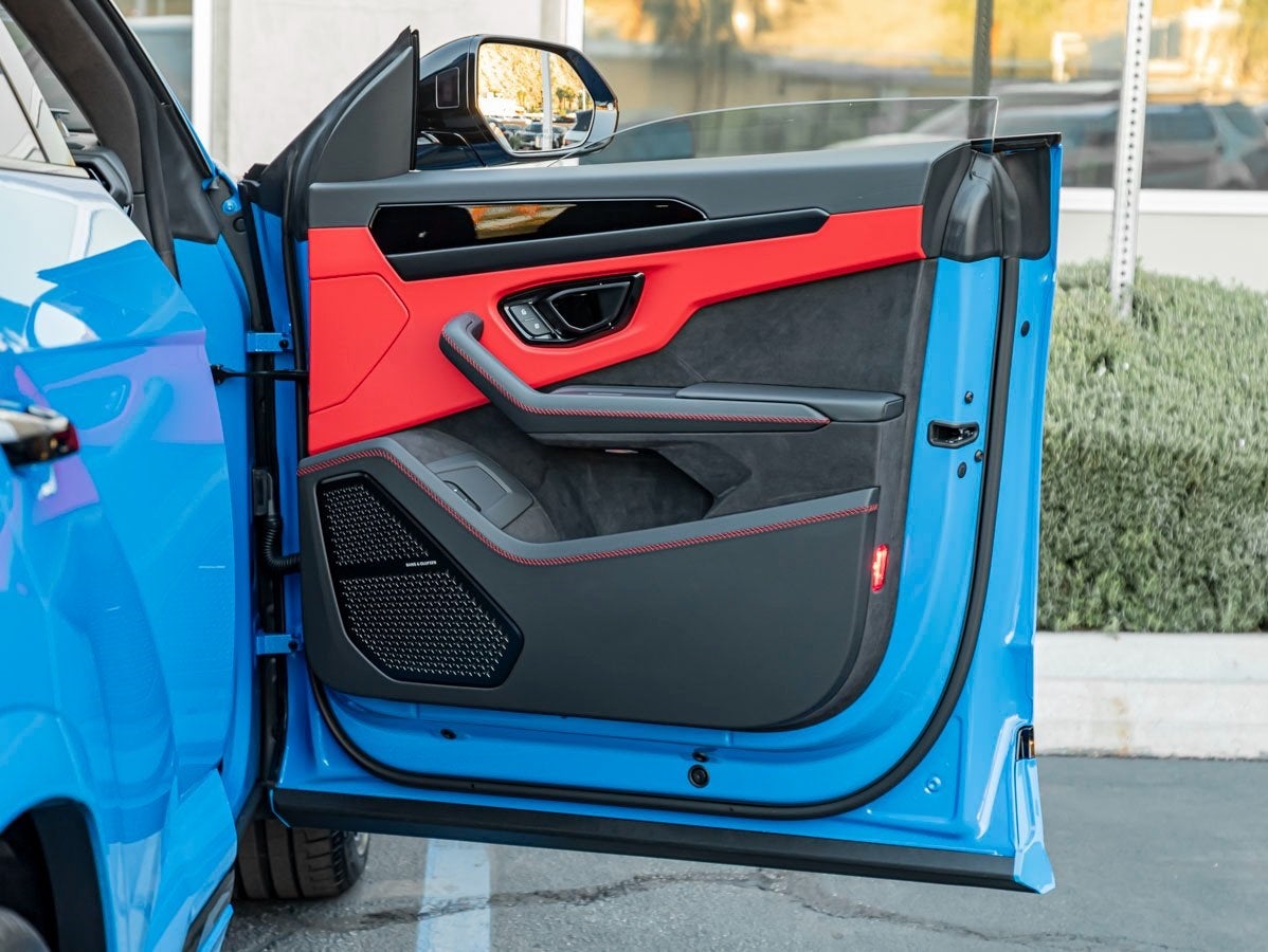 2025 Lamborghini Urus SE