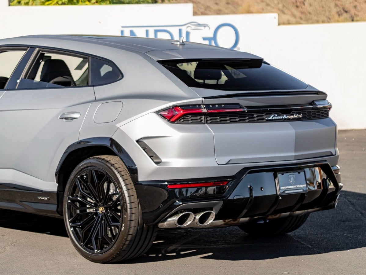 2025 Lamborghini Urus SE