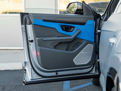 2025 Lamborghini Urus SE