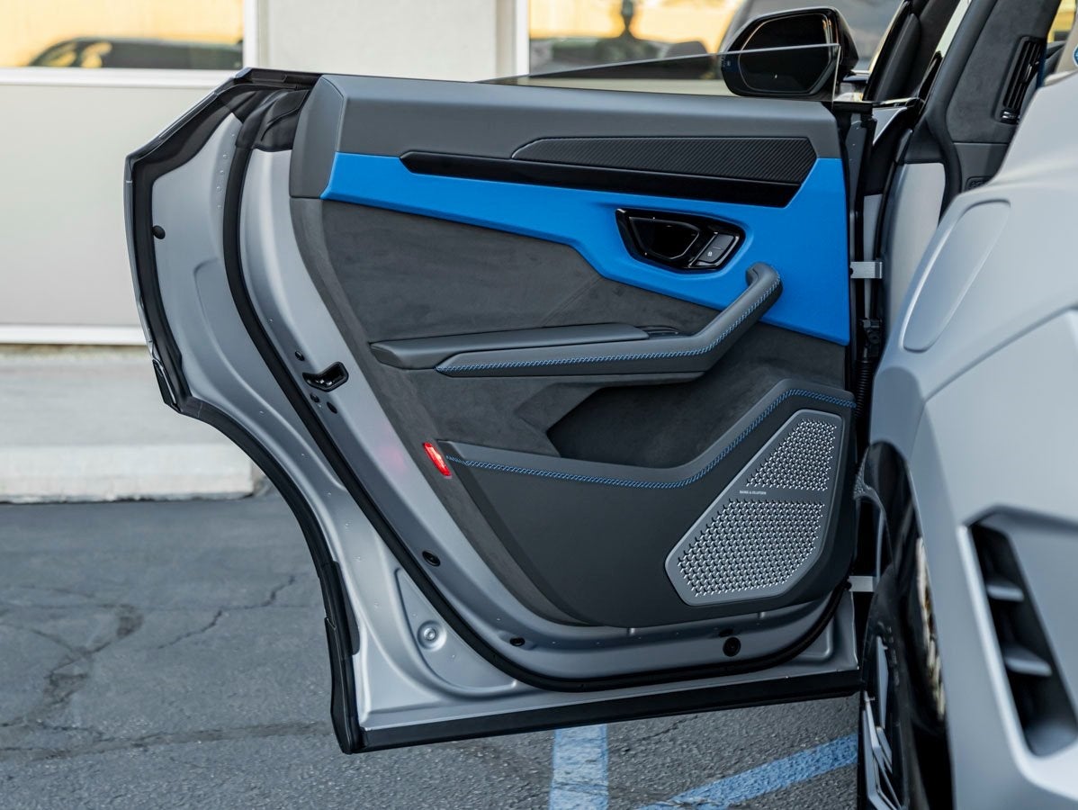 2025 Lamborghini Urus SE