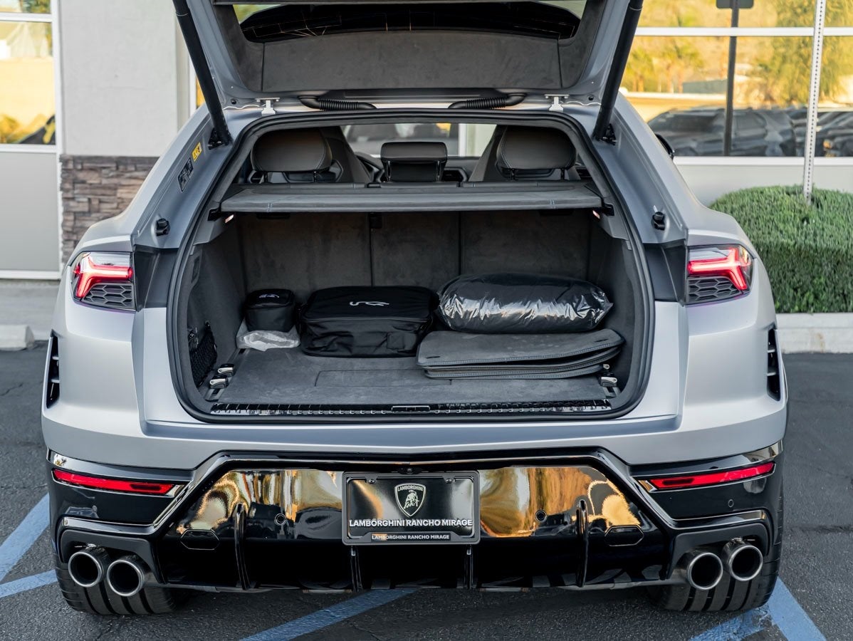 2025 Lamborghini Urus SE