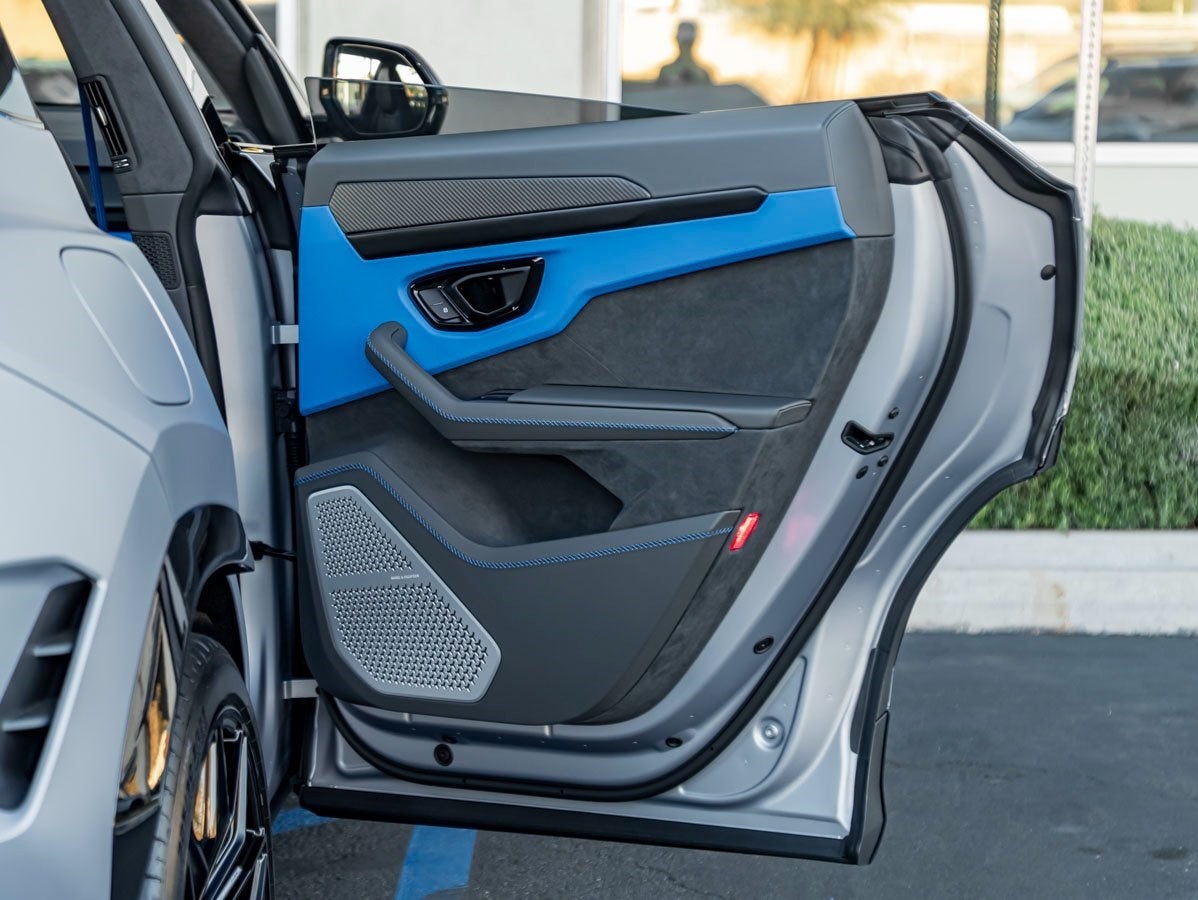 2025 Lamborghini Urus SE