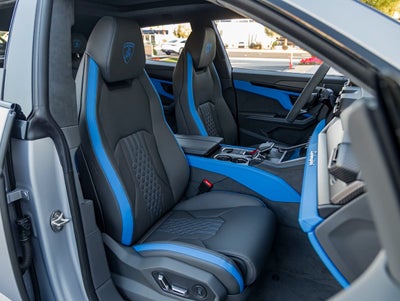 2025 Lamborghini Urus SE