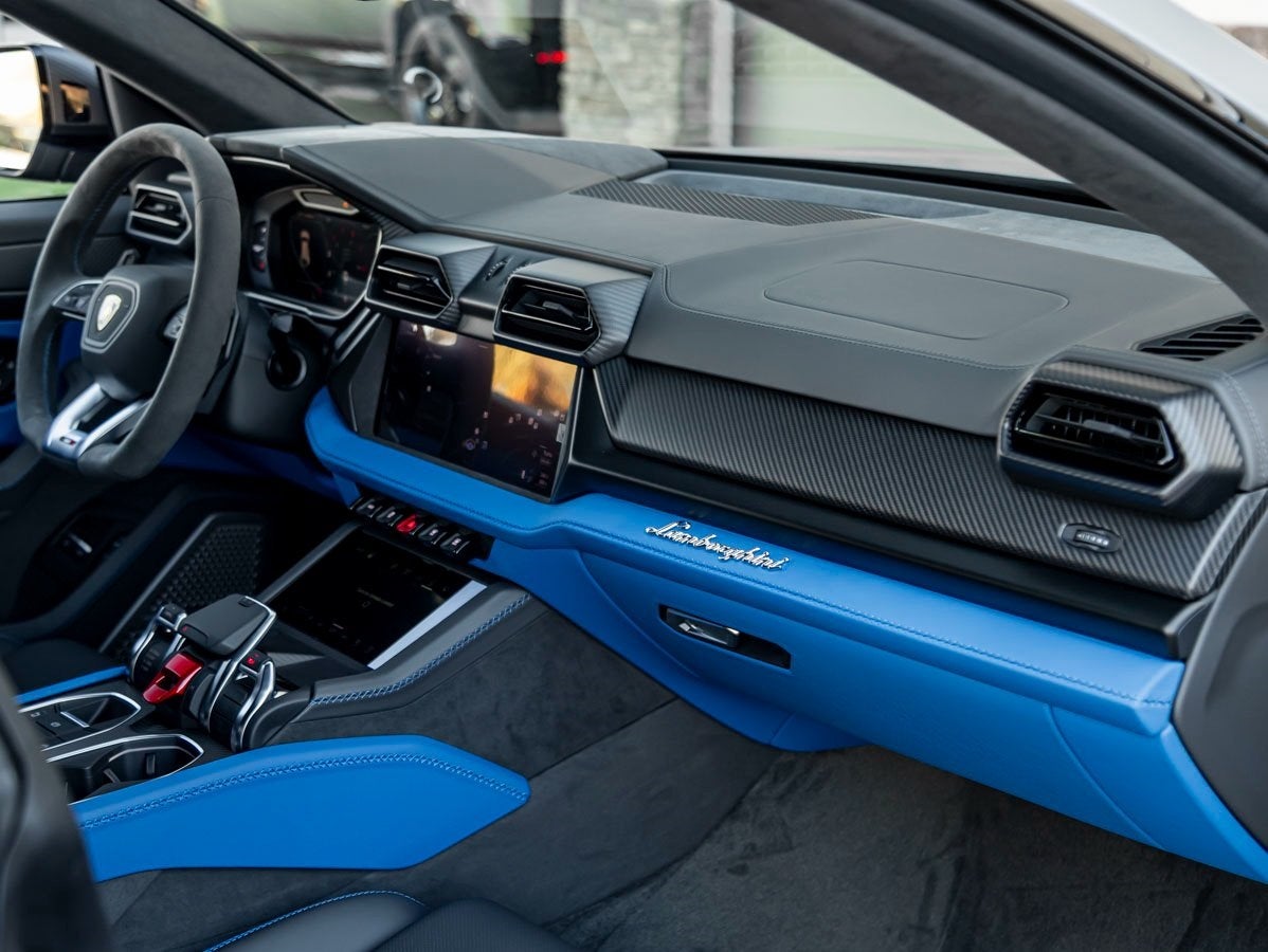 2025 Lamborghini Urus SE