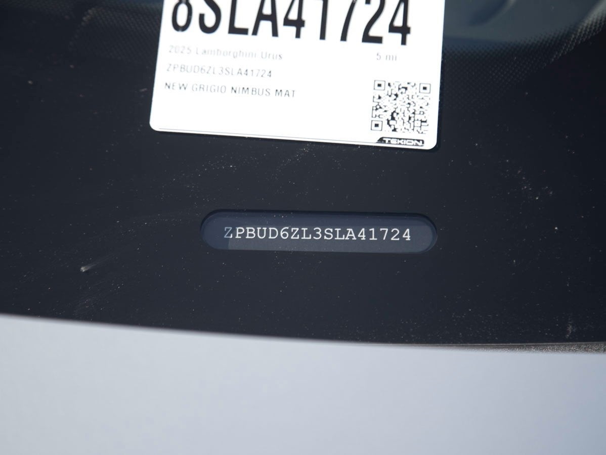 2025 Lamborghini Urus SE