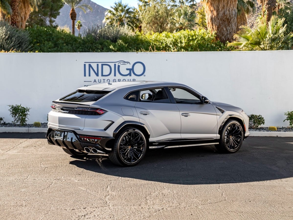 2025 Lamborghini Urus SE