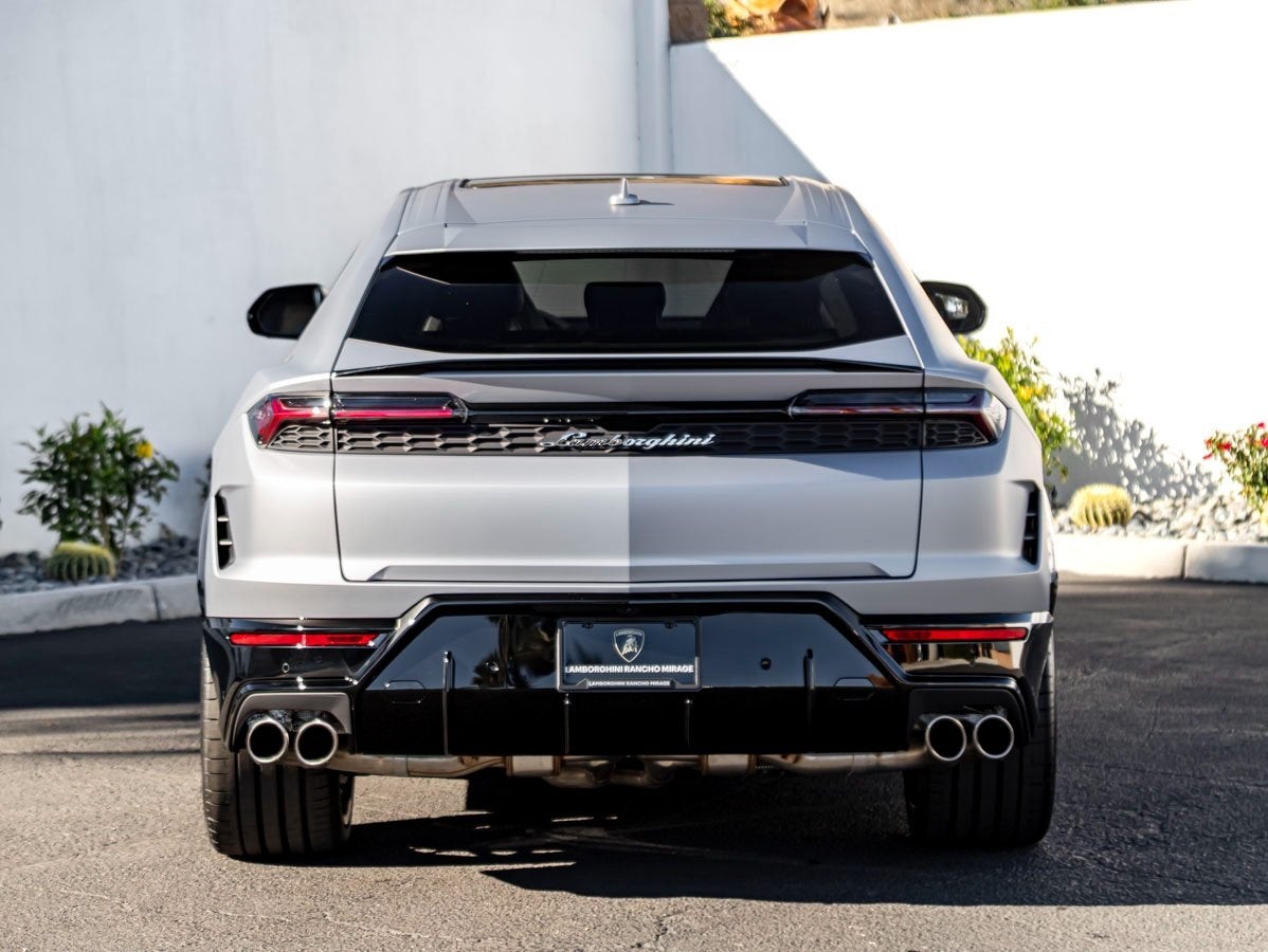 2025 Lamborghini Urus SE